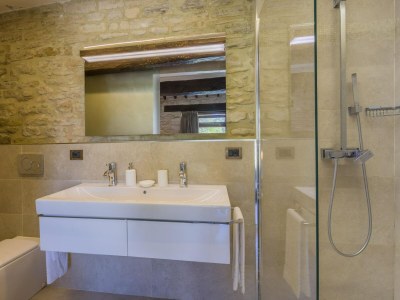 Villa Scenic villa with heated pool - Features photo 28