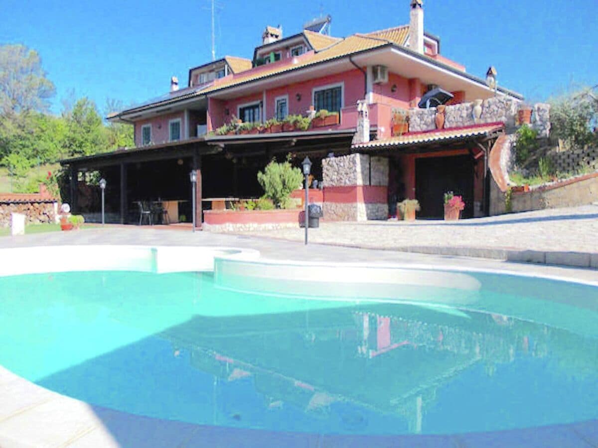 Villa Villa in Monterotondo with Pool & Tiber Views
