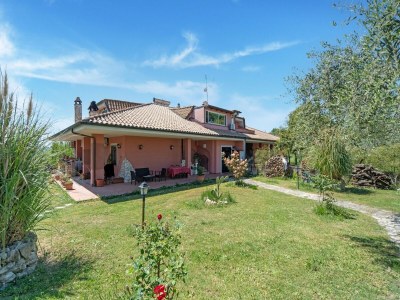Villa Villa in Monterotondo with Pool & Tiber Views - Outdoor photo 9
