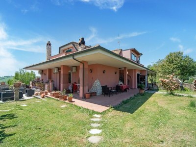 Villa Villa in Monterotondo with Pool & Tiber Views - Features photo 22