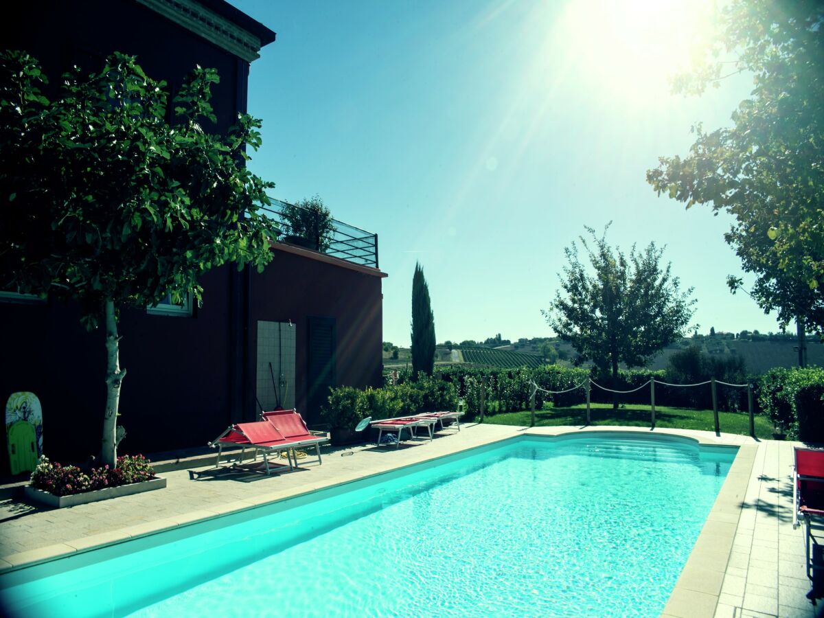 Apartment San Marino Poolside Stay - Outdoor photo 2