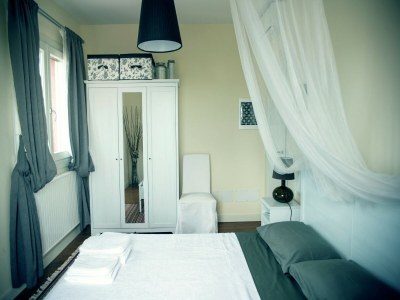 Apartment San Marino Poolside Stay - Features photo 14