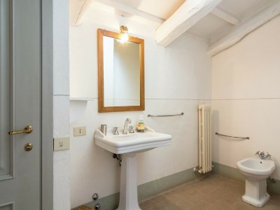 Villa Villa in Rome with Pool & Garden - Features photo 25