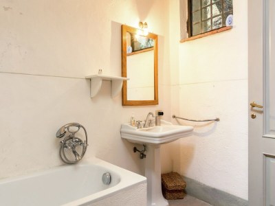 Villa Villa in Rome with Pool & Garden - Features photo 26