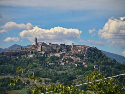 Farmhouse Tranquil Haven in Todi Countryside - Outdoor photo 6