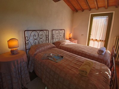 Farmhouse Tranquil Haven in Todi Countryside - Features photo 24