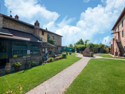 Farmhouse Belvilla by OYO Large Farmhouse with Pool - Outdoor photo 6