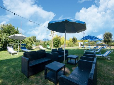 Farmhouse Belvilla by OYO Large Farmhouse with Pool - Outdoor photo 8