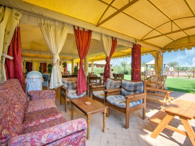 Farmhouse Belvilla by OYO Large Farmhouse with Pool - Outdoor photo 41