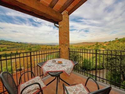 Farmhouse Villa in Città della Pieve am See - Outdoor photo 2