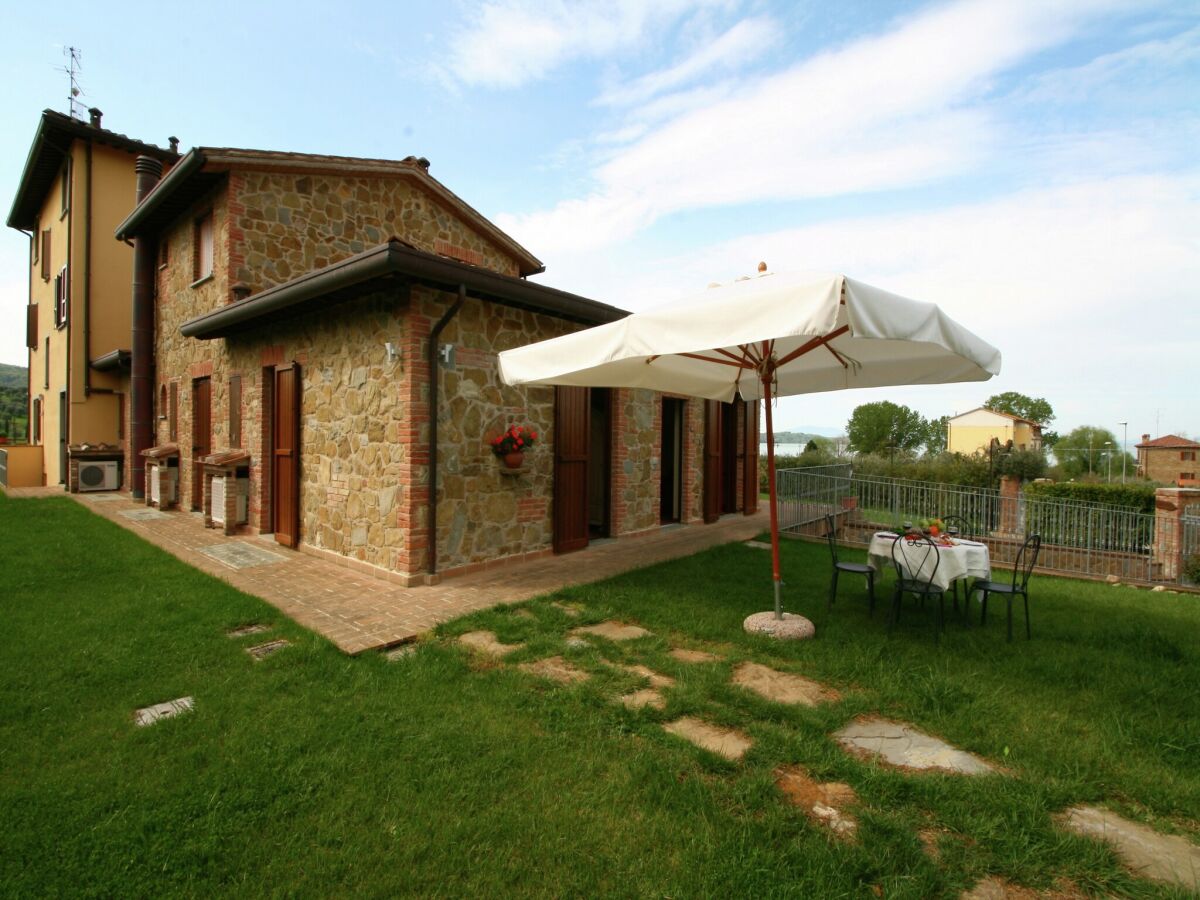 Cottage Wunderschönes Herrenhaus am Monte del Lago mit Seeblick - Outdoor photo 2