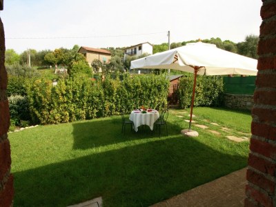 Cottage Wunderschönes Herrenhaus am Monte del Lago mit Seeblick - Outdoor photo 10
