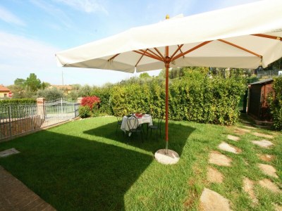 Cottage Wunderschönes Herrenhaus am Monte del Lago mit Seeblick - Outdoor photo 12