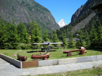 Apartment A Cozy Alpine Retreat - Outdoor photo 2