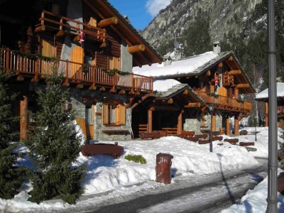 Apartment A Cozy Alpine Retreat - Outdoor photo 6