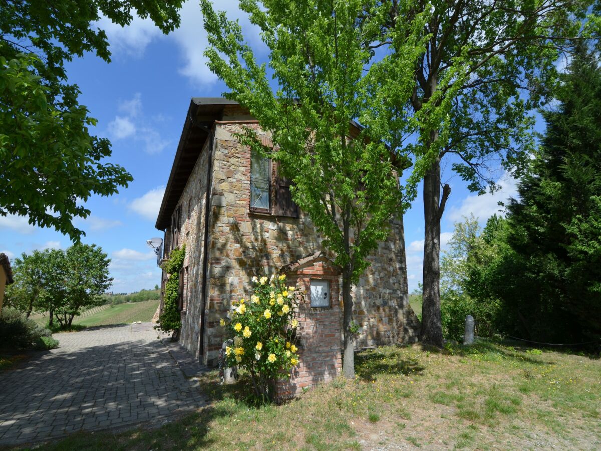 Villa Schöne Villa in Ziano Piacentino inmitten von Weinbergen - Outdoor photo 5