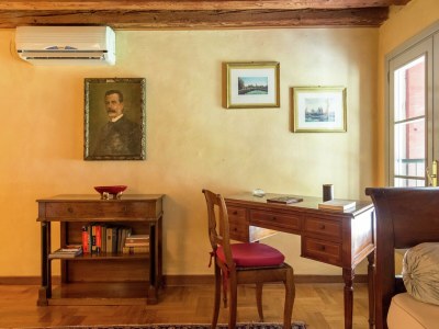 Castle Villa in Venice with Private Pool & Park - Features photo 26