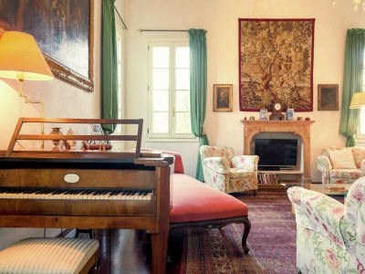 Castle Villa in Venice with Private Pool & Park - Features photo 27