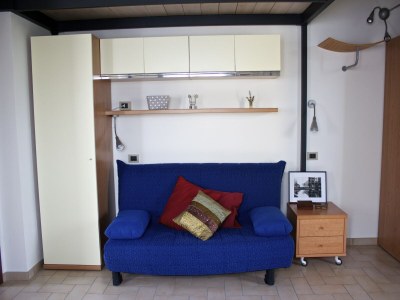 Apartment Stay with Balcony Views - Features photo 26