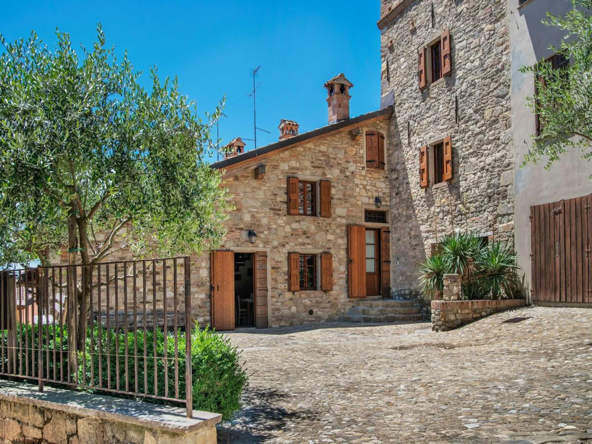 Holiday house Tranquil Village Stay with Fireplace