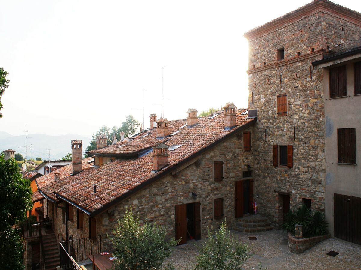 Holiday house Tranquil Village Stay with Fireplace - Outdoor photo 2