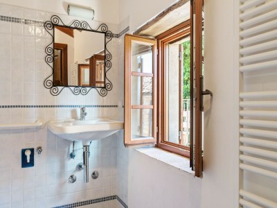 Holiday house Tranquil Village Stay with Fireplace - Features photo 13