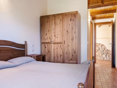 Holiday house Tranquil Village Stay with Fireplace - Features photo 21