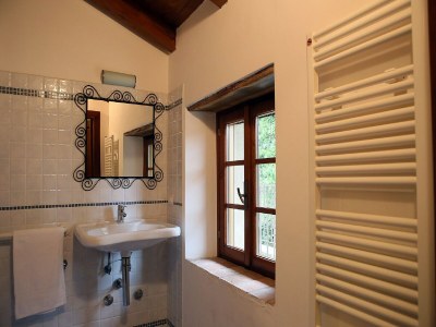 Holiday house Tranquil Village Stay with Fireplace - Features photo 27