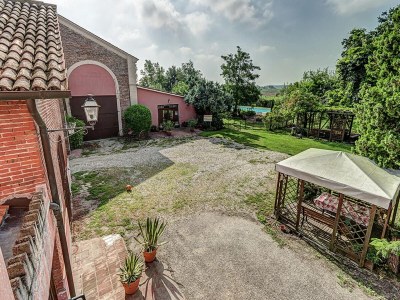 Farmhouse Glückseligkeit auf dem Land mit Pool und Tennis - Outdoor photo 34