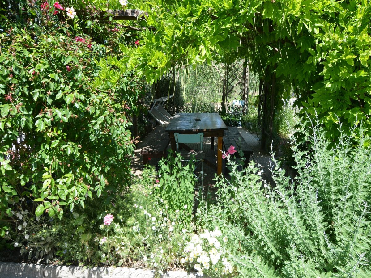 Apartment Sunny Coastal Apartment - Outdoor photo 2