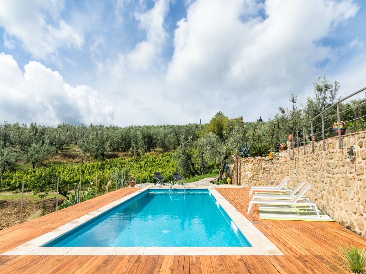 Holiday house Ferienhaus in Vinci mit Pool und Toskana-Blick - Outdoor photo 2