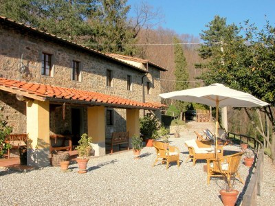 Holiday house Cottage in Pescia with Pool and Garden - Outdoor photo 9