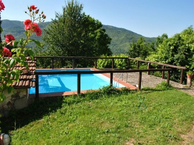 Chalet Rustic Chalet with Pool in San Marcello Pistoiese - Chalet