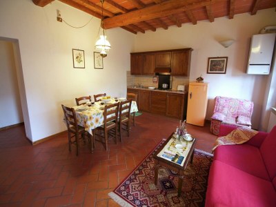 Chalet Farmhouse in Poppi with Pool & Forest Nearby - Features photo 12