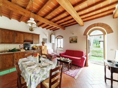 Chalet Farmhouse in Poppi with Pool & Forest Nearby - Features photo 15