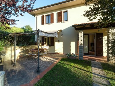 Villa Villa in Lonnano mit Pool in Pratovecchio - Villa
