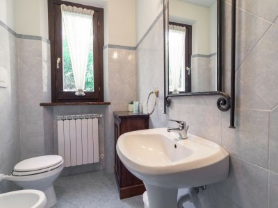 Villa Villa in Lonnano mit Pool - Features photo 33