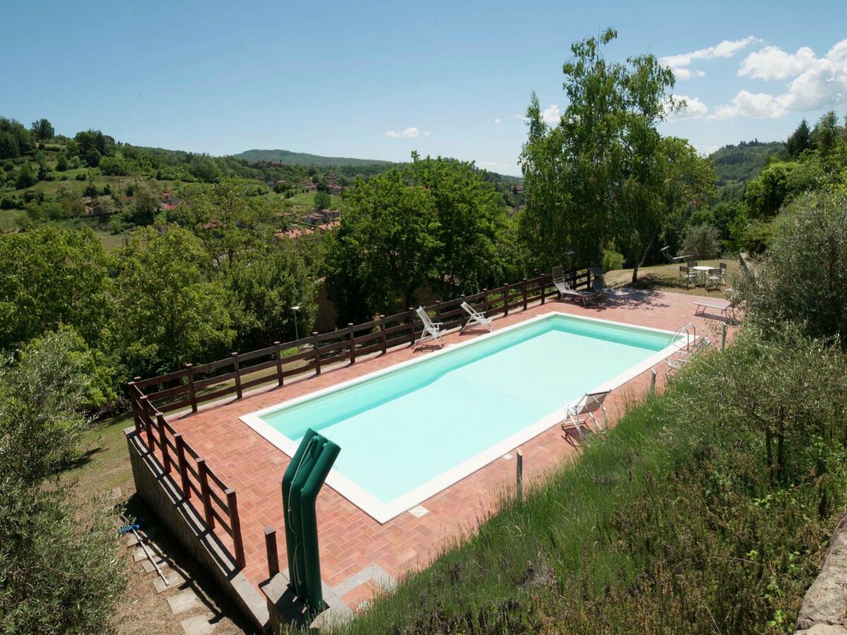 Villa Villa in Casentino mit Pool und Schlossblick - Outdoor photo 3