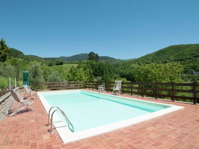 Villa Villa in Casentino mit Pool und Schlossblick - Outdoor photo 4