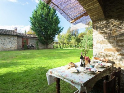 Holiday house Authentic farmhouse with pool - Outdoor photo 19