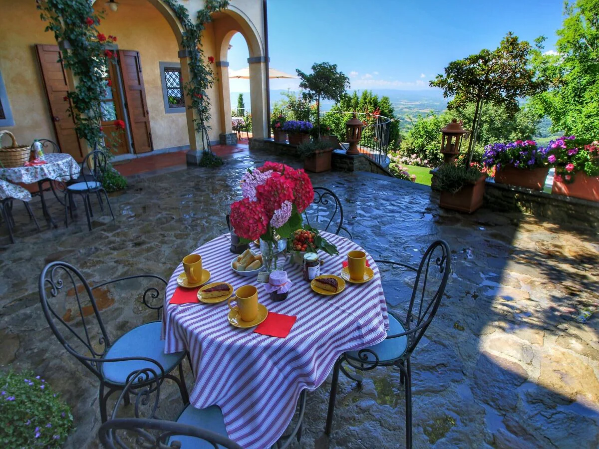 Farmhouse Rustic Farmhouse in Forest