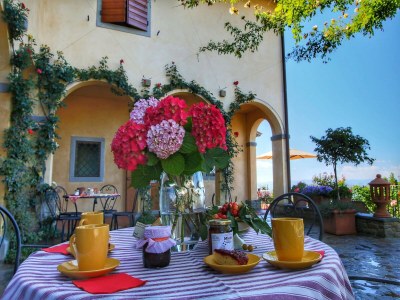 Farmhouse Rustic Farmhouse in Forest - Outdoor photo 12