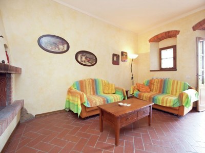 Farmhouse Rustic Farmhouse in Forest - Features photo 17