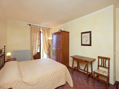 Farmhouse Rustic Farmhouse in Forest - Features photo 21