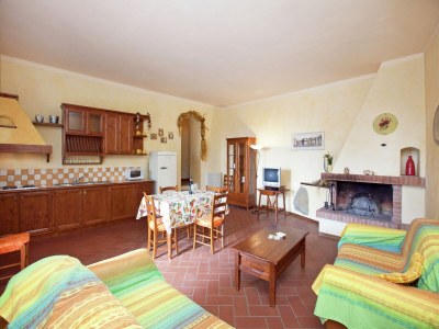 Farmhouse Rustic Farmhouse in Forest - Features photo 25