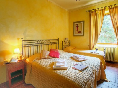 Farmhouse Majestic Farmhouse with Pool - Features photo 28