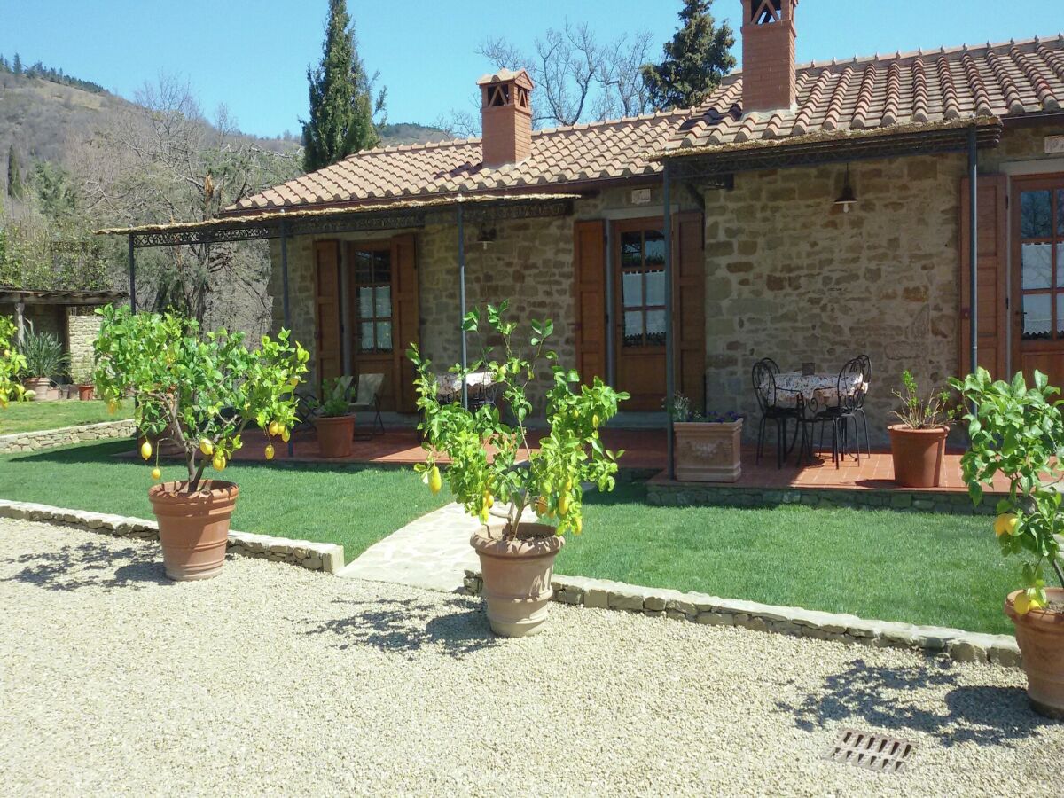 Farmhouse Farmhouse in Loro Ciuffenna with Pool & Garden - Outdoor photo 5