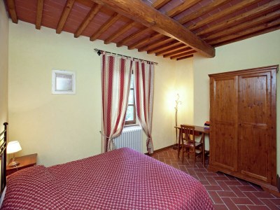 Farmhouse Farmhouse in Loro Ciuffenna with Pool & Garden - Features photo 23