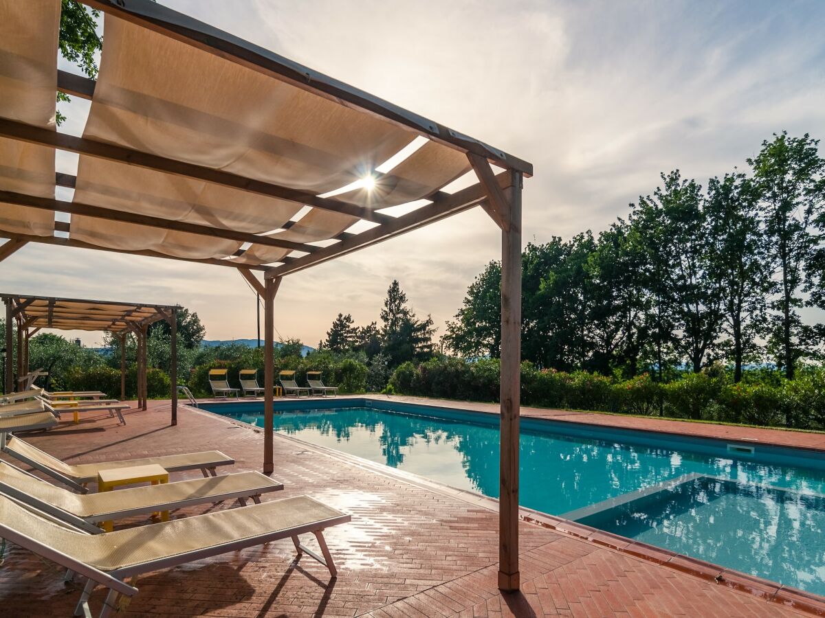 Cottage Tuscan Mansion getaway