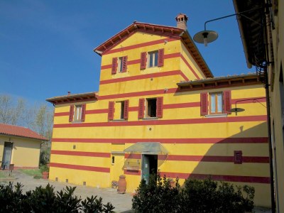 Cottage Tuscan Mansion getaway - Outdoor photo 18